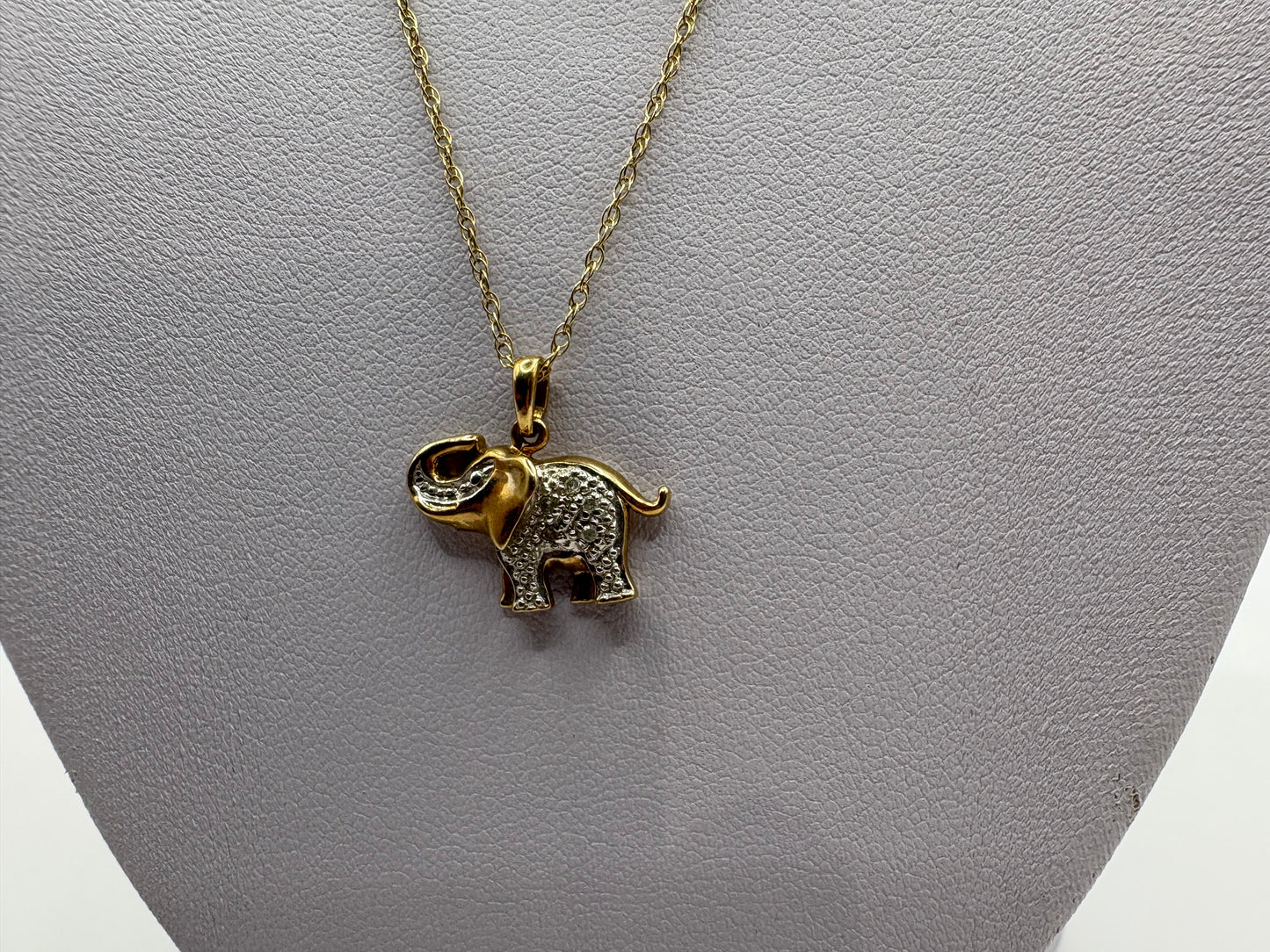 9ct Gold Elephant Pendant