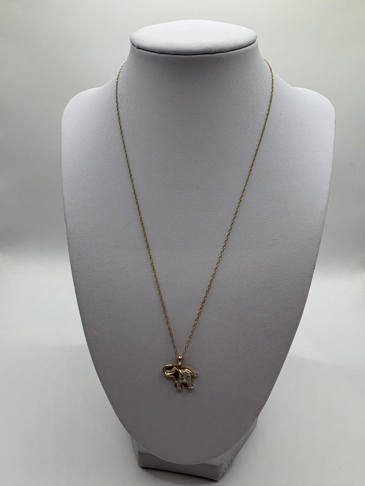 9ct Gold Elephant Pendant